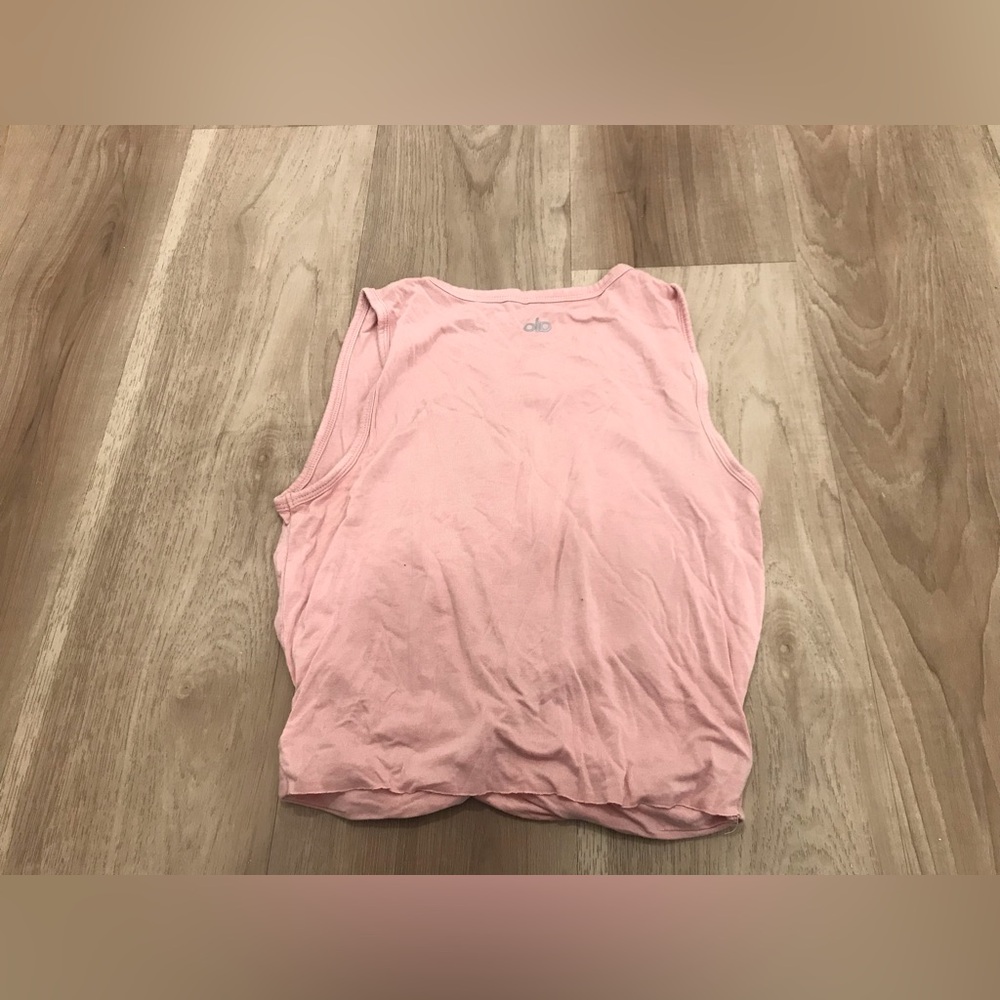 Alo yoga cover tank *Read* - Picture 5 of 11